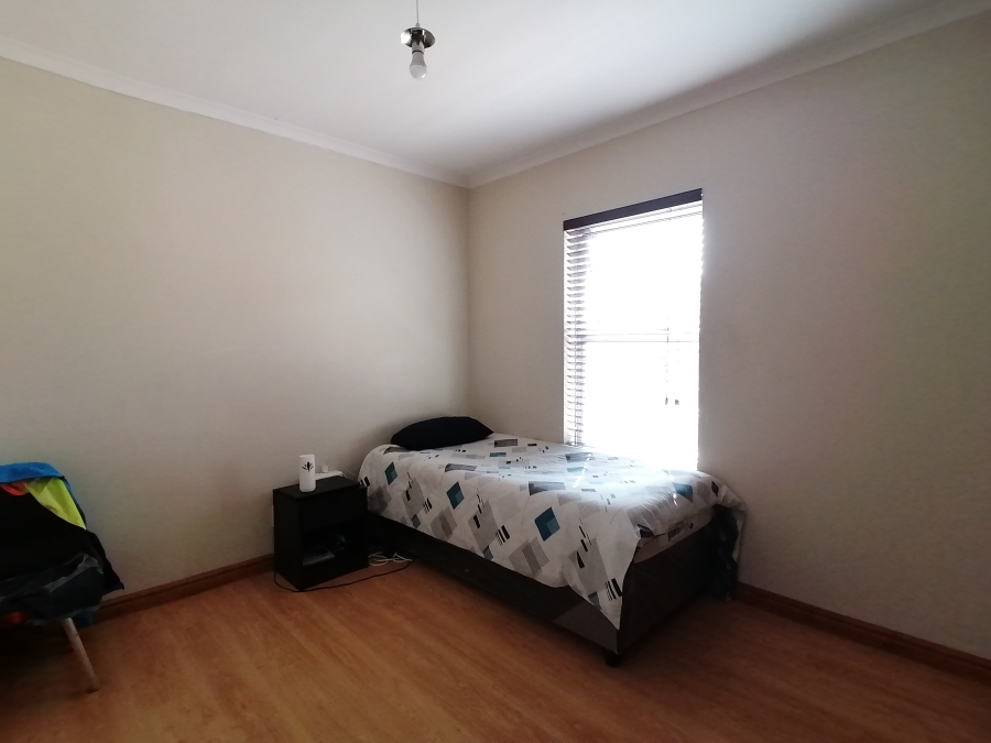To Let 3 Bedroom Property for Rent in Sunningdale Western Cape